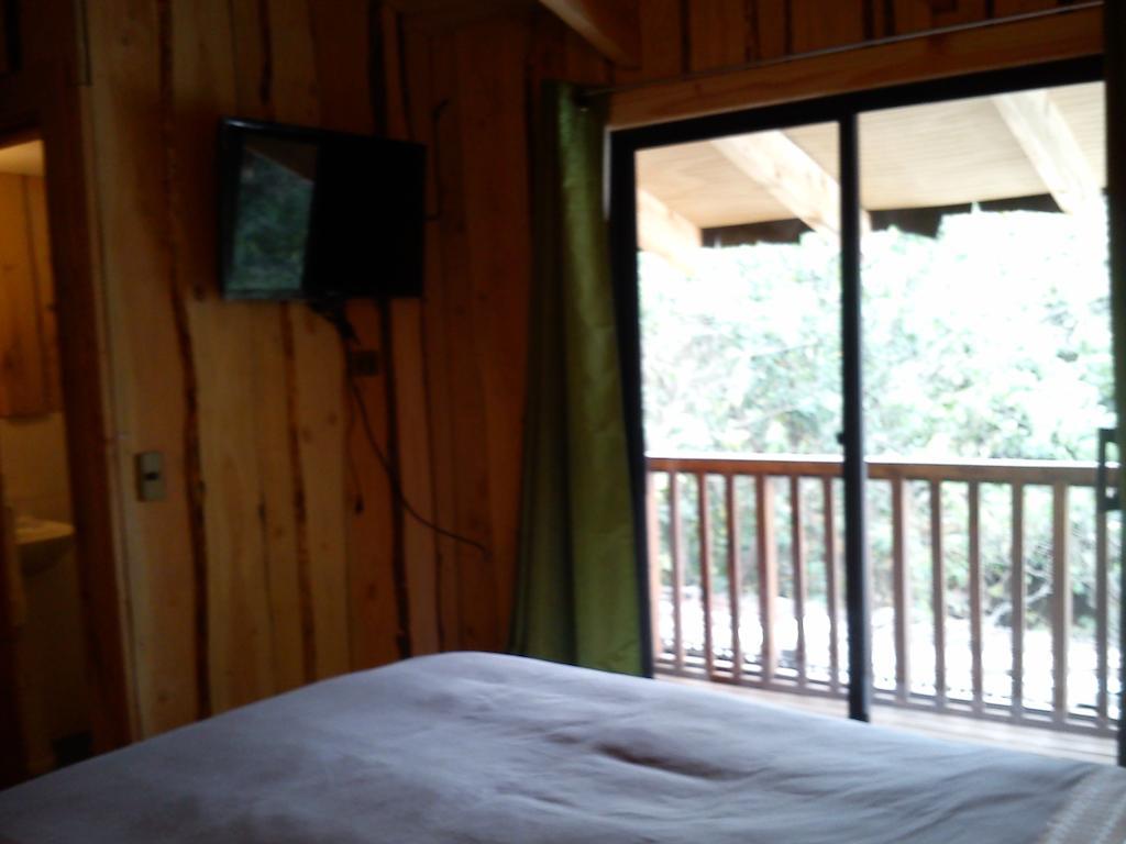 Hostal Los Alamos Neltume Δωμάτιο φωτογραφία