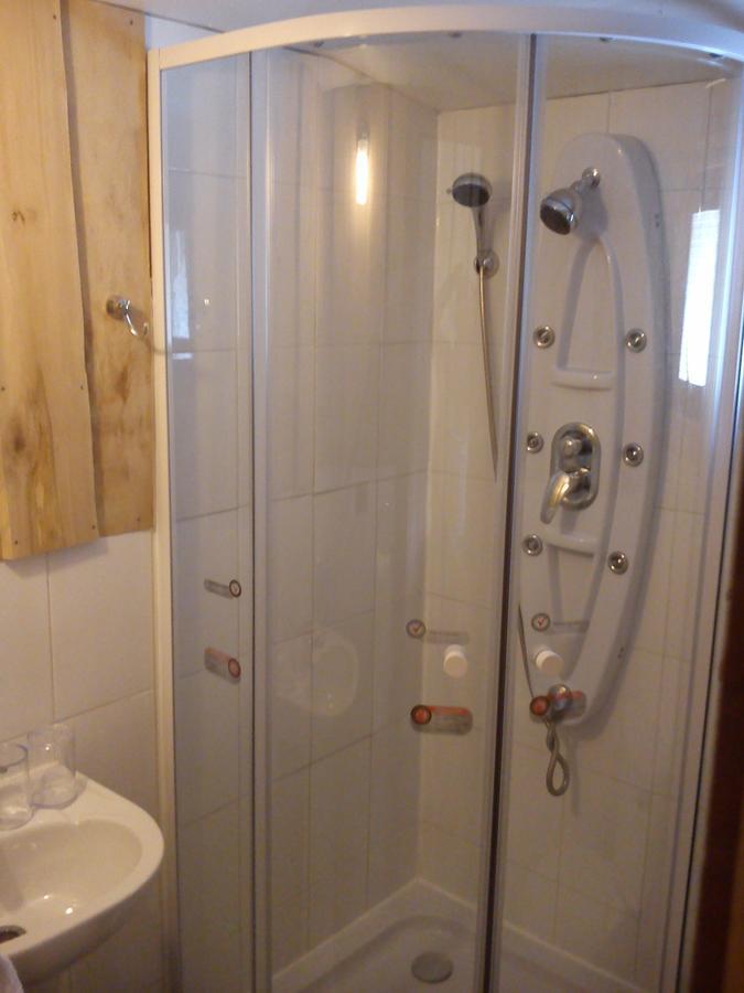 Hostal Los Alamos Neltume Εξωτερικό φωτογραφία